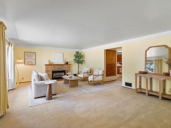 2nd image of 3706 E Congress Ave