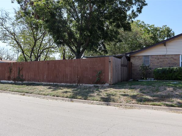 501 Kelley Dr, Everman, TX 76140