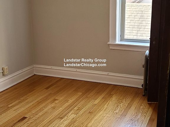 5th image of 4518 N Wolcott Ave APT 3B