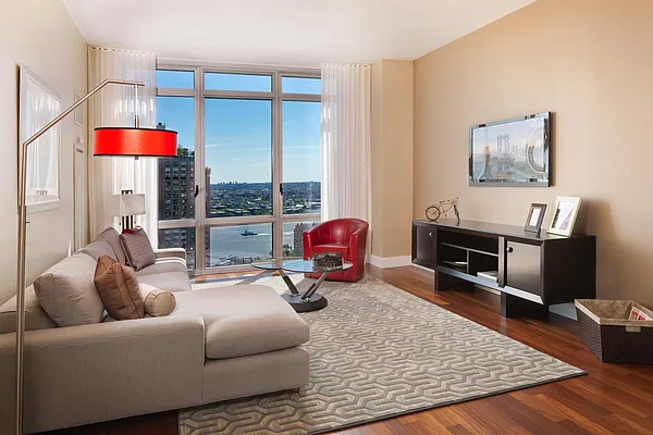 Rented by Douglas Elliman | media 16