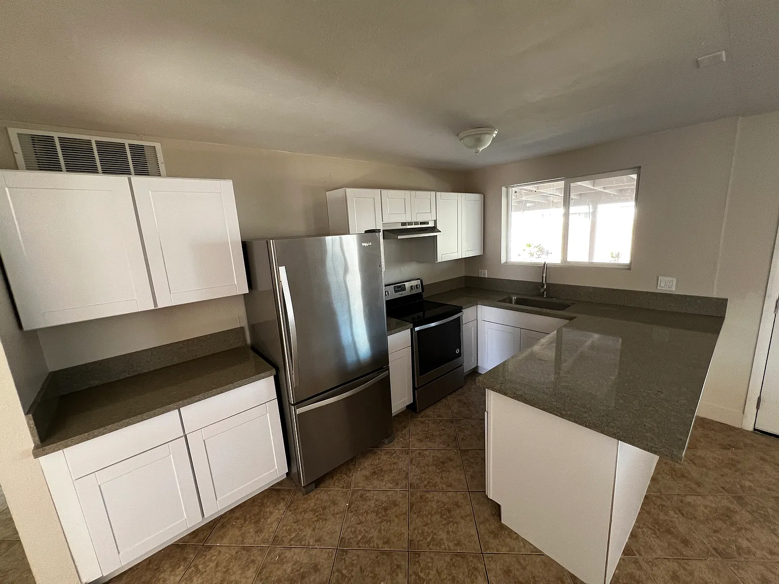 4906 W Osborn Rd — Photo 3