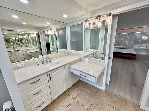 4th image of 2895 Kalakaua Ave APT 1401