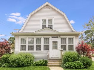 3 S Edison Ave, Elgin, IL 60123