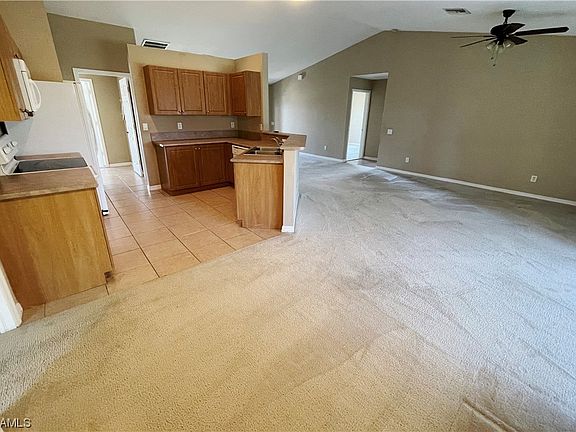 4th image of 305 NE 9th St