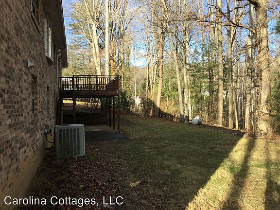 3rd image of 528 Carson Dr