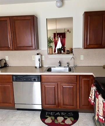2nd image of 2450 Gillian Ln