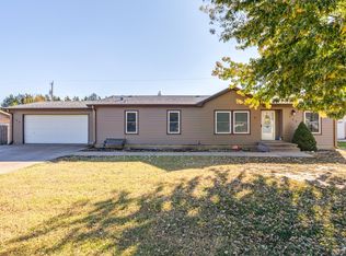 709 Huehl Cir, Salina, KS 67401