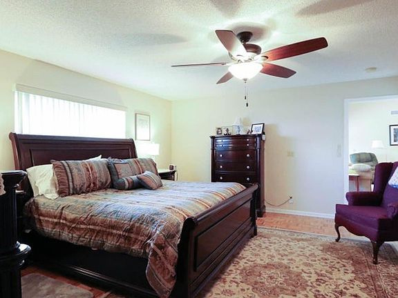 5th image of 10716 Green Trail Dr S