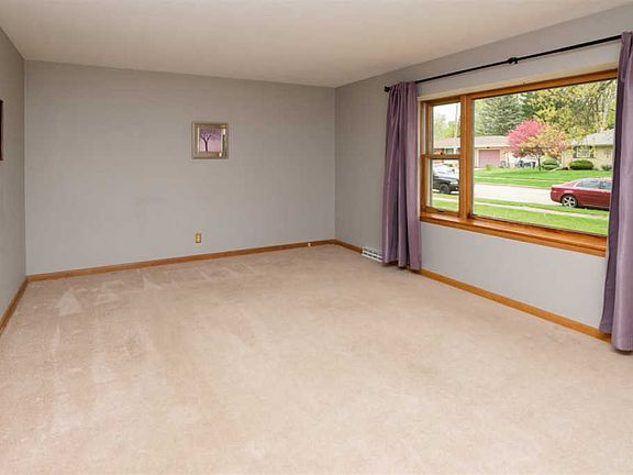 3rd image of 1819 Beckett Pl