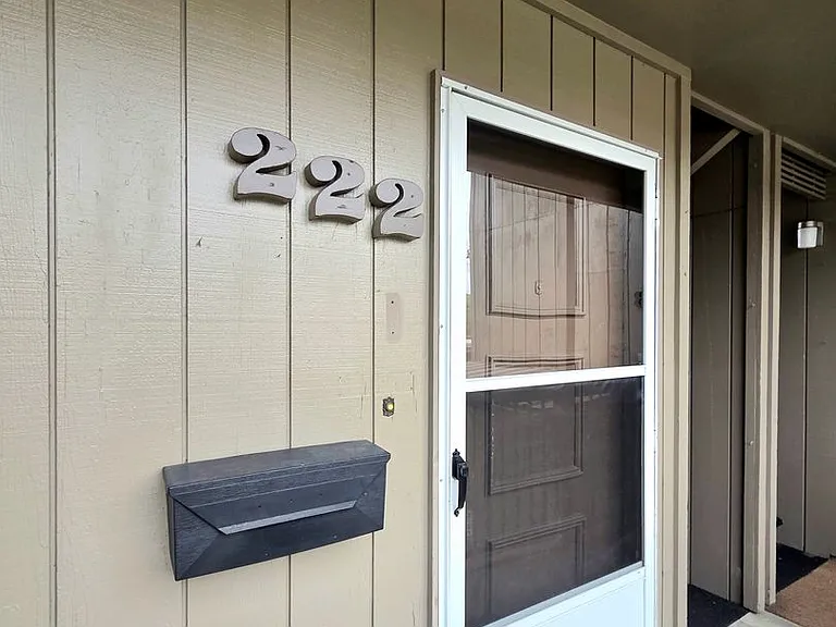 407 Oregon St #222 — Photo 3