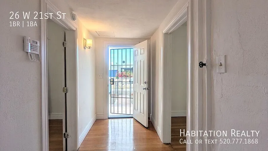 1929 renovated home w/ an enclosed yard at the Barrio Santa Rosa! — Photo 4