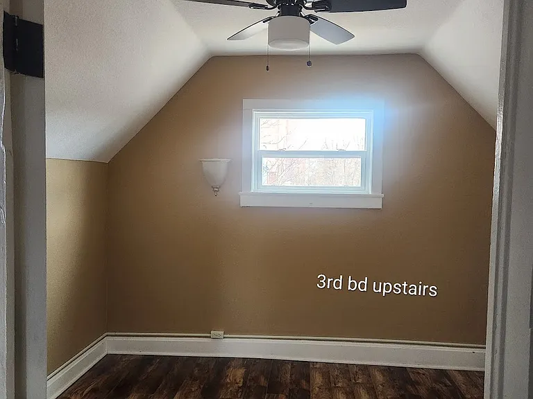 3rd bd/Guest bd upstairs