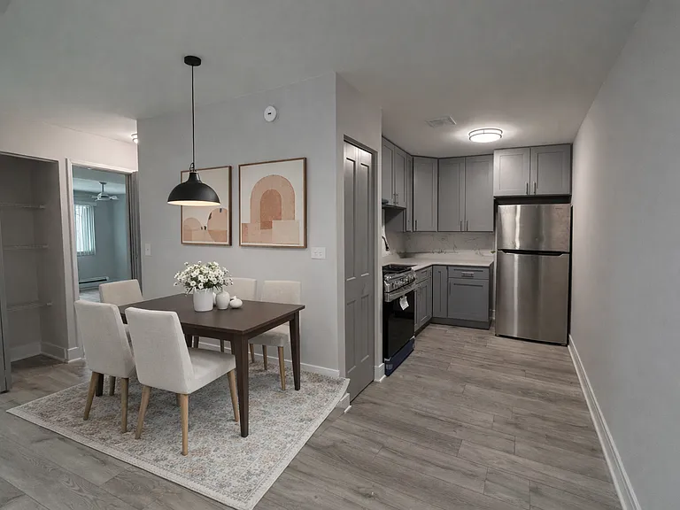 8526 W Catherine Ave #123 — Photo 5