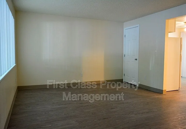 1673 Dollar St — Photo 17
