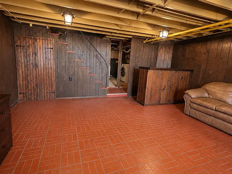 321 4th Ave — Photo 29