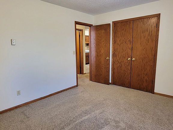 5th image of 806-808 University Ave #900