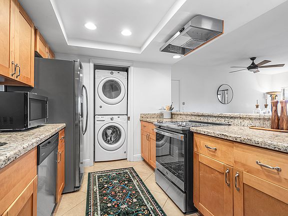 5th image of 11863 Wimbledon Cir