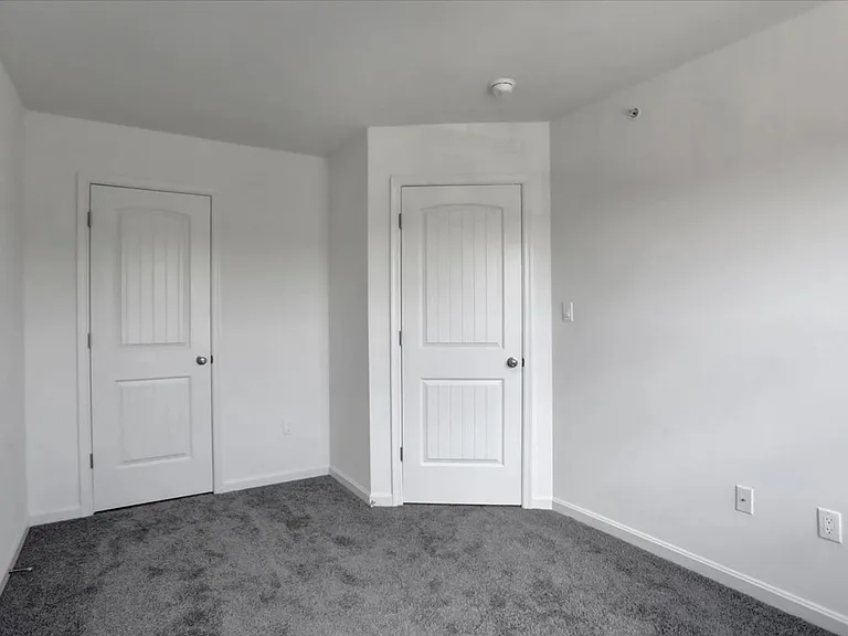 12435-12441 Jackson Ave — Photo 24