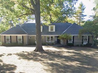 3901 W 57th St, Fairway, KS 66205