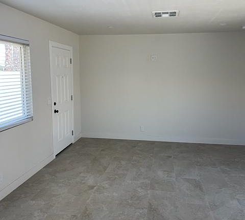 4th image of 561 S Desert View Dr