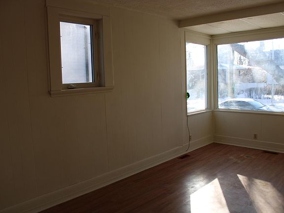 5th image of 11341 92nd St NW
