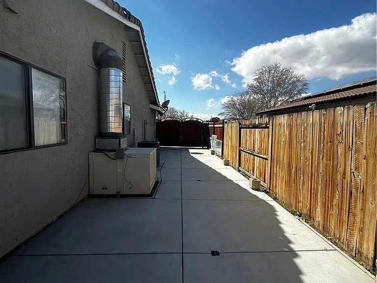 43770 Santa Rosa Cir — Photo 31