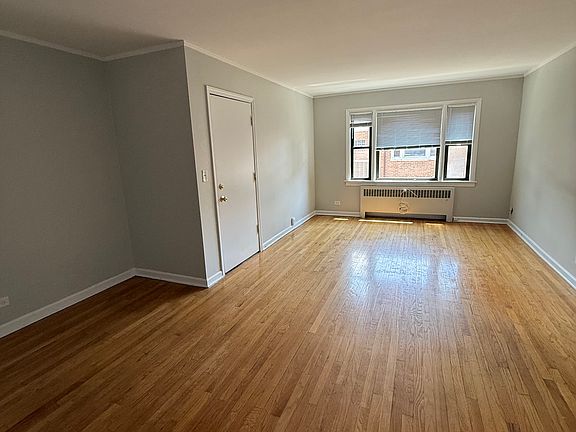 4th image of 1526 N Harlem Ave APT 3W