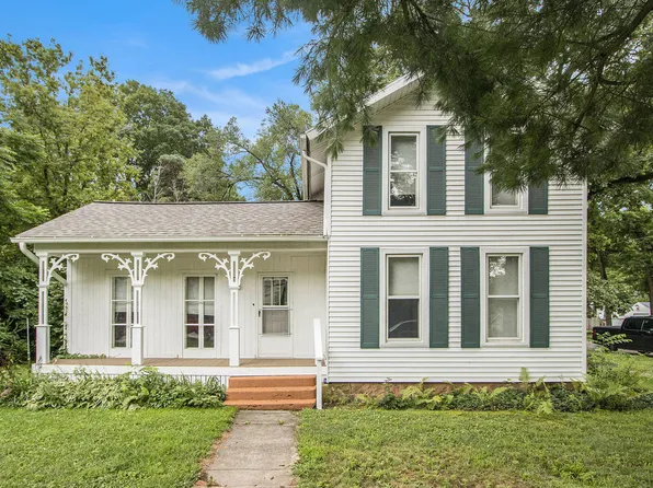 301 Hanover St, Concord, MI 49237