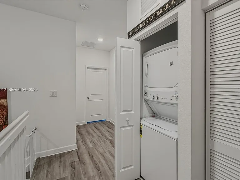10009 SW 228th Ter — Photo 32