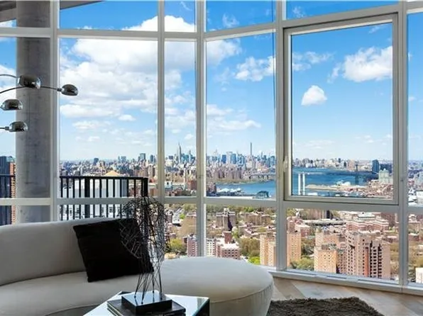 66 Rockwell Place image 1 of 27