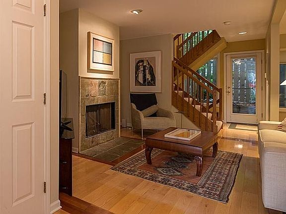 4th image of 635 N 5th Ave