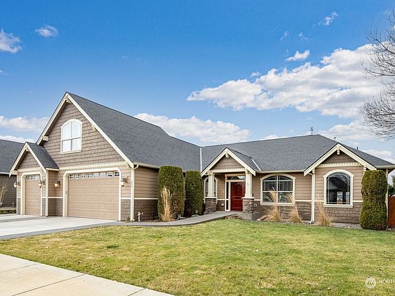 3rd image of 219 Cougar Creek Drive