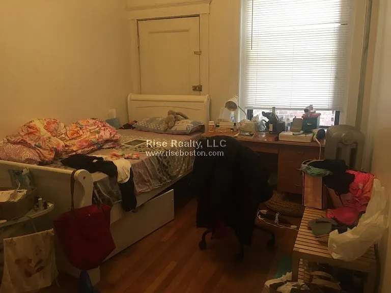 17 Cummings Rd #4 — Photo 4