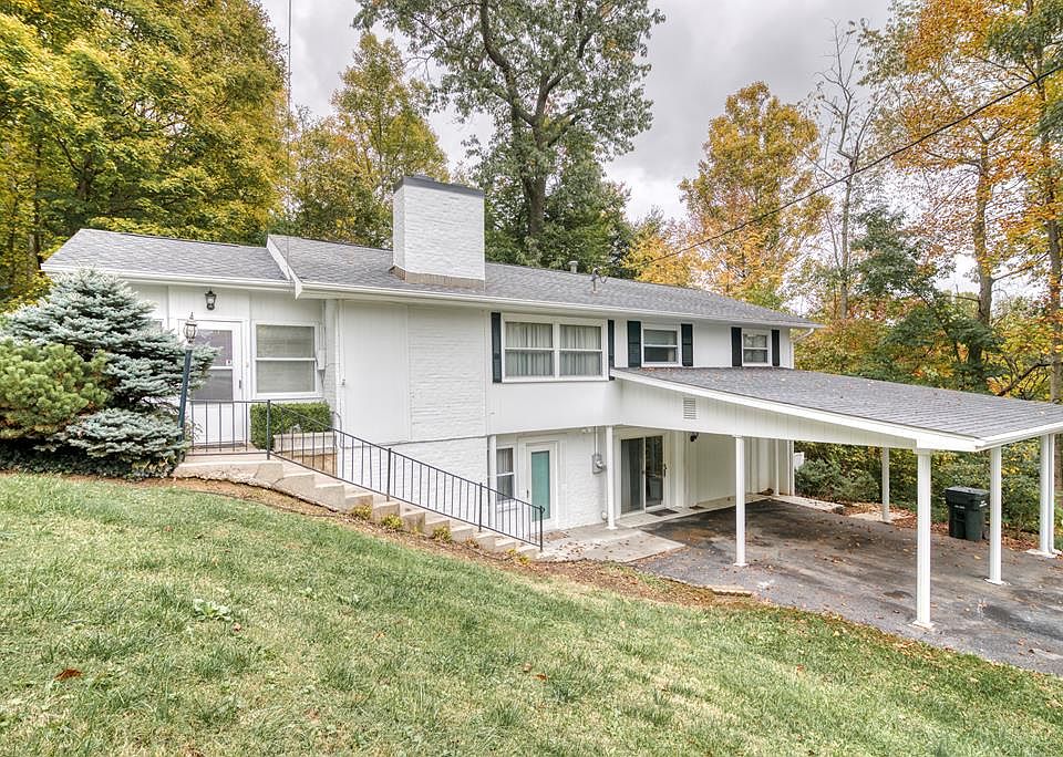 1st image of 144 Woodland Dr