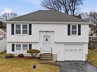 202 Marshall Ave, Cumberland, RI 02864
