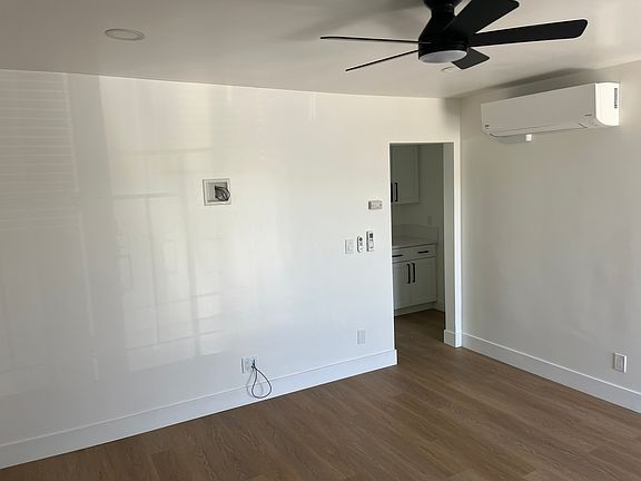 4th image of 4319 Landis St