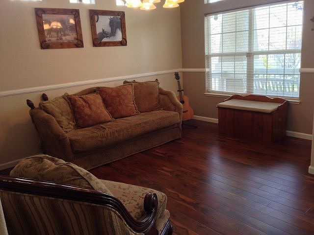 1st image of 926 Desert Breeze Way