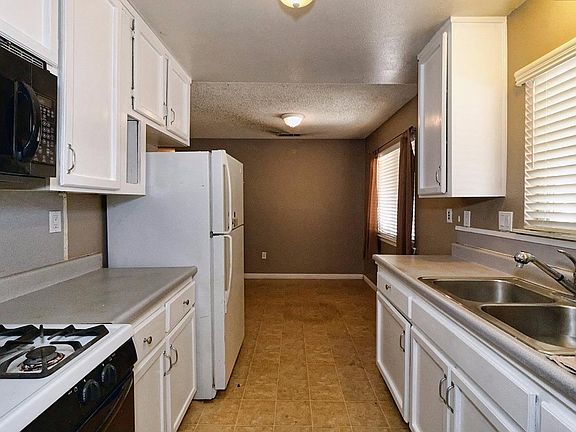 4th image of 10372 Lincoln Ave
