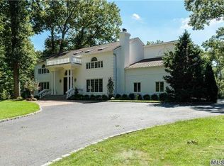 5 Norgate Rd, Glen Head, NY 11545