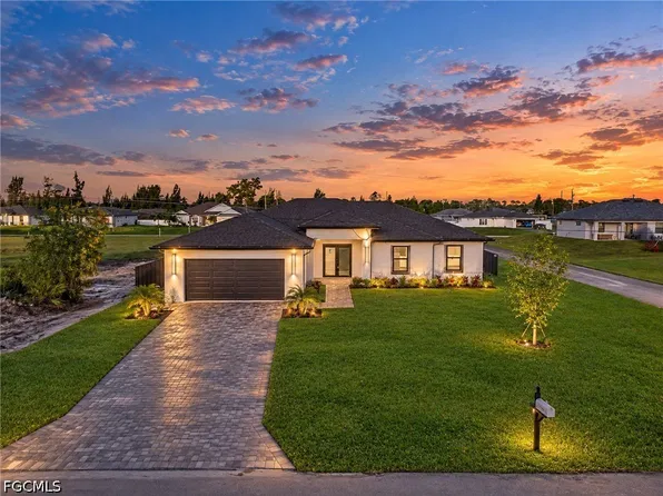 4042 NE 10th Place Cpe, Coral, FL 33909