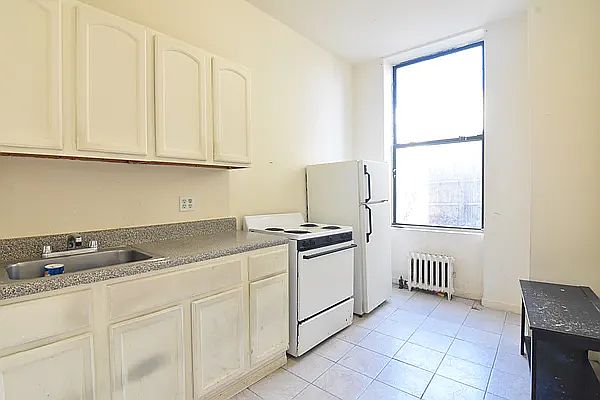 1st image of 1005 45th St APT B1