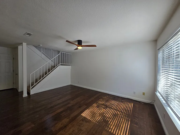6425 Big Pine Way — Photo 5