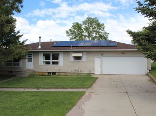 714 S 6th St, Sundance, WY 82729