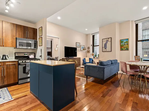 1 Wall Street Ct APT 509, New York, NY 10005