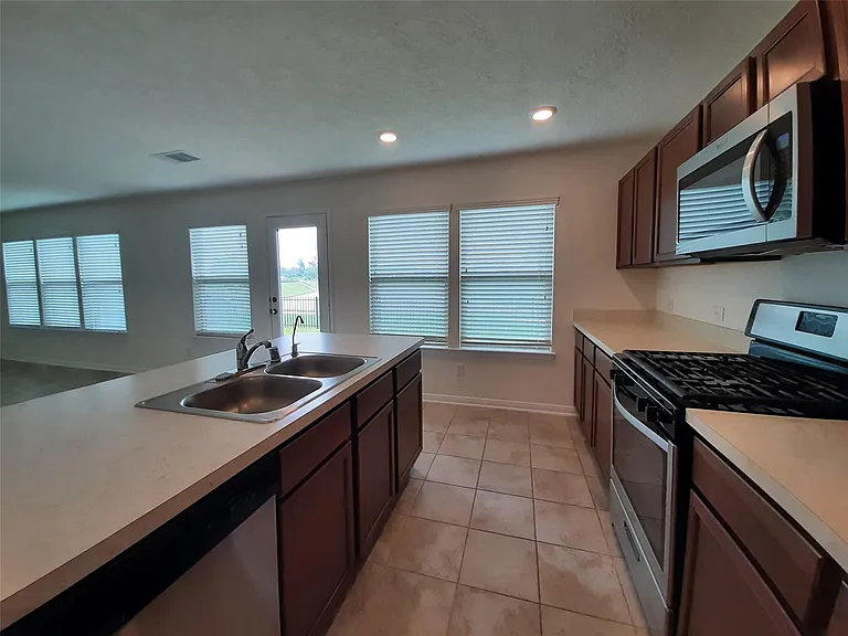 4834 Lucky Fawn Ln — Photo 8