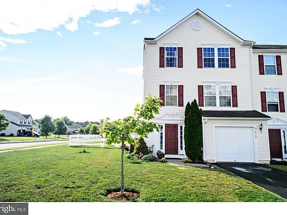 2nd image of 272 S Savanna Dr