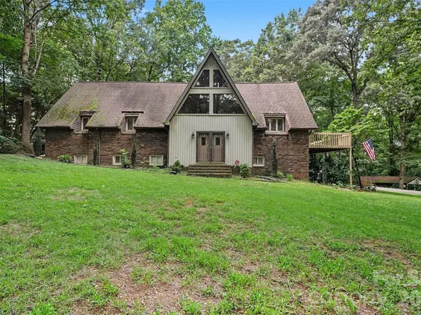 38 Lee Matheson Rd, Taylorsville, NC 28681