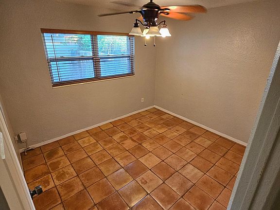 5th image of 227 38th Ave SE