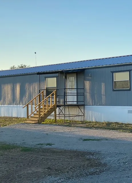 330 Live Oak Rd