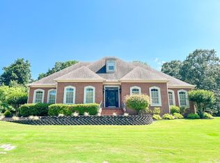 1001 Golf View Dr, Searcy, AR 72143
